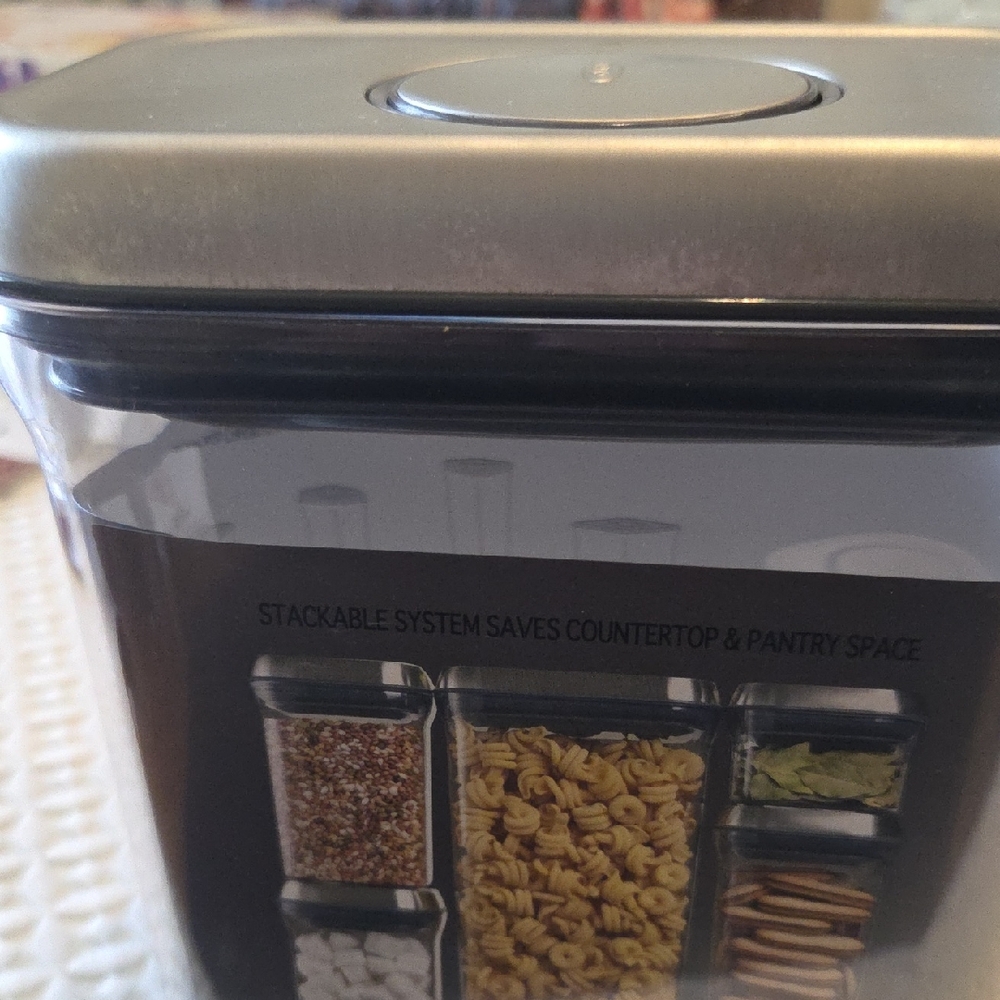 Oxo Clear Food Storage Canister with Silver Lid